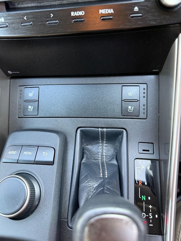Used Lexus IS 2018 for sale - 76214968: Photo 6