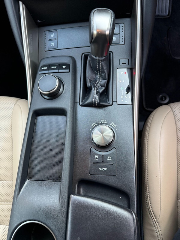 Used Lexus IS 2018 for sale - 76214968: Photo 7
