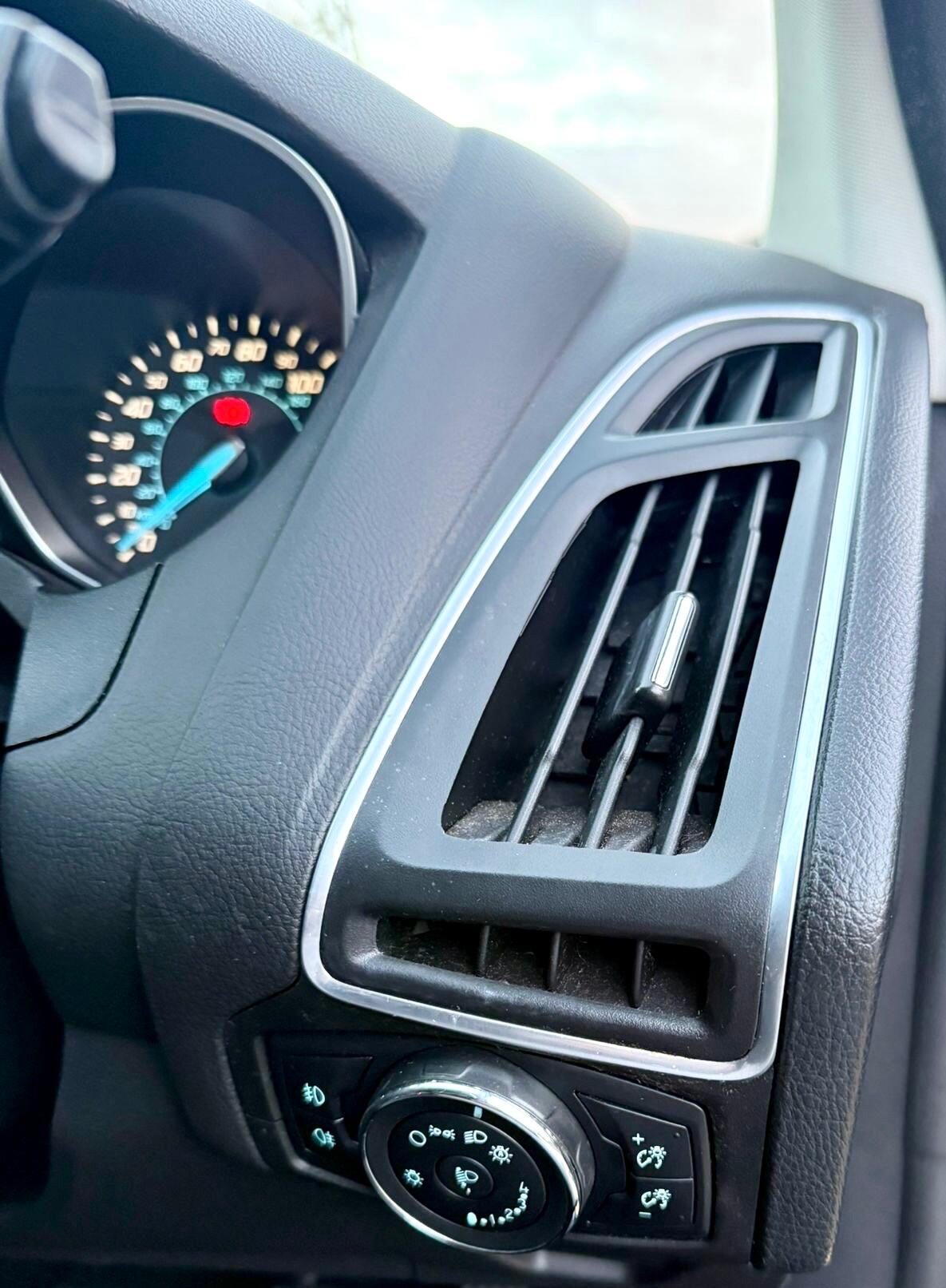 Used Ford Focus 2013 for sale - 76499224: Photo 17