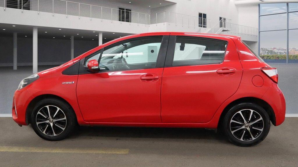 Used Toyota Yaris 2019 for sale - 76913236: Photo 3