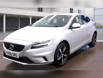 Used Volvo V40 2016 for sale - 77396570: Photo