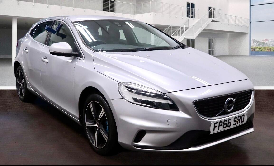 Used Volvo V40 2016 for sale - 77396570: Photo 2