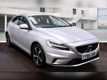 Used Volvo V40 2016 for sale - 77396570: Photo