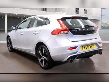 Used Volvo V40 2016 for sale - 77396570: Photo