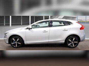 Used Volvo V40 2016 for sale - 77396570: Photo