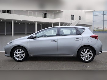 Used Toyota Auris 2018 for sale - 76472364: Photo