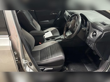 Used Toyota Auris 2018 for sale - 76472364: Photo