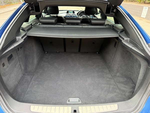 Used Toyota Prius 2018 for sale - 76318111: Photo 10
