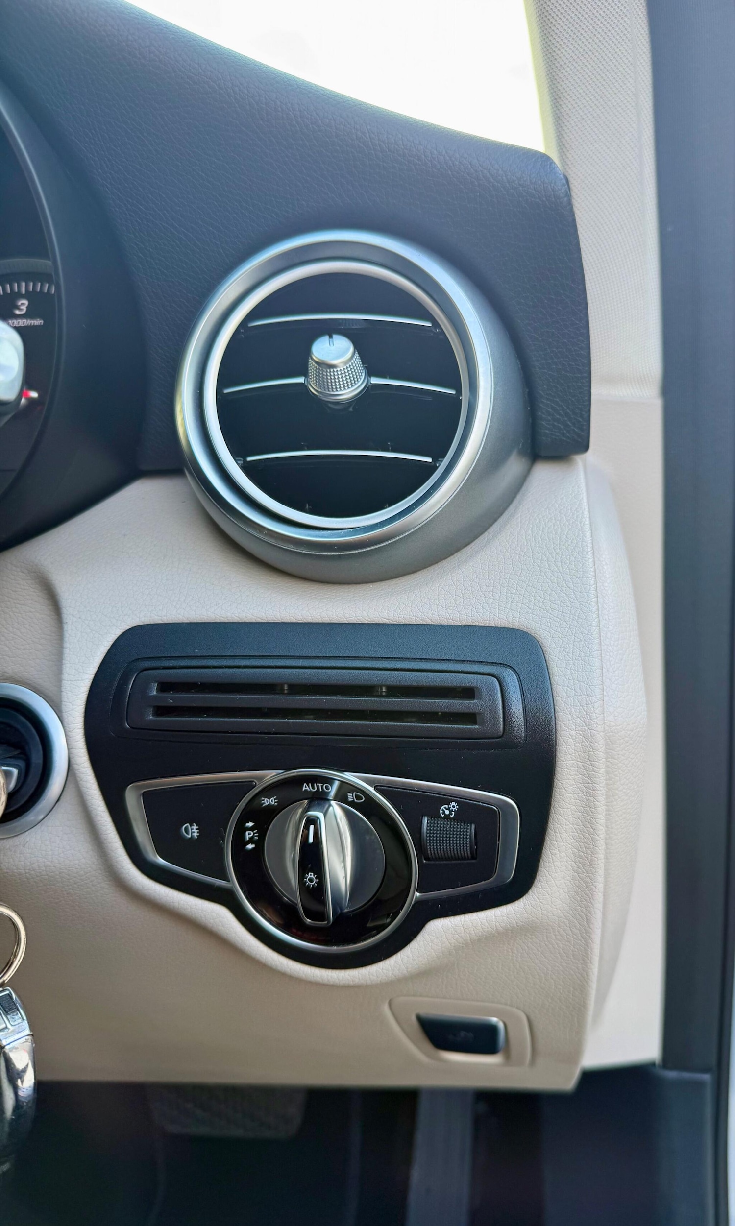 Used Mercedes-Benz GLC 2016 for sale - 75884828: Photo 15