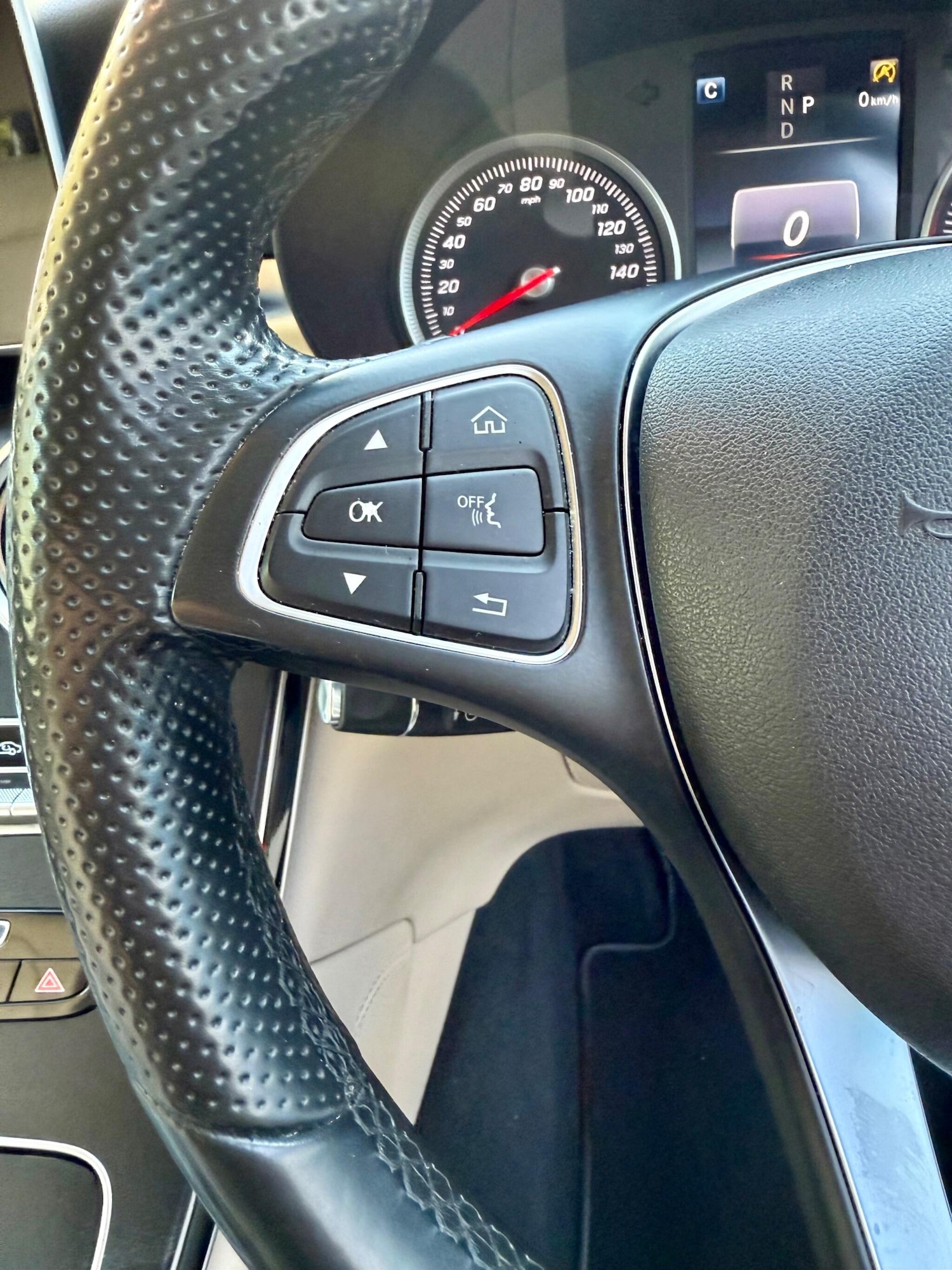 Used Mercedes-Benz GLC 2016 for sale - 75884828: Photo 16