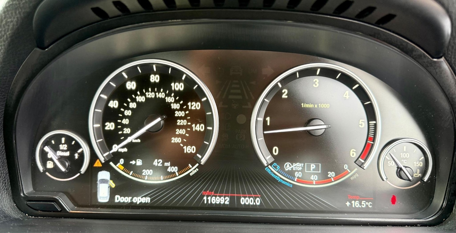 Used BMW 5 Series 2014 for sale - 76989090: Photo 30