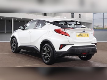 Used Toyota C-HR 2017 for sale - 77425997: Photo