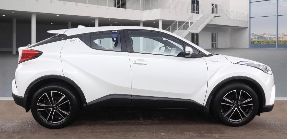 Used Toyota C-HR 2017 for sale - 77425997: Photo 6