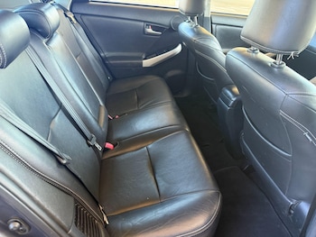 Used Toyota Prius 2013 for sale - 76122538: Photo 2