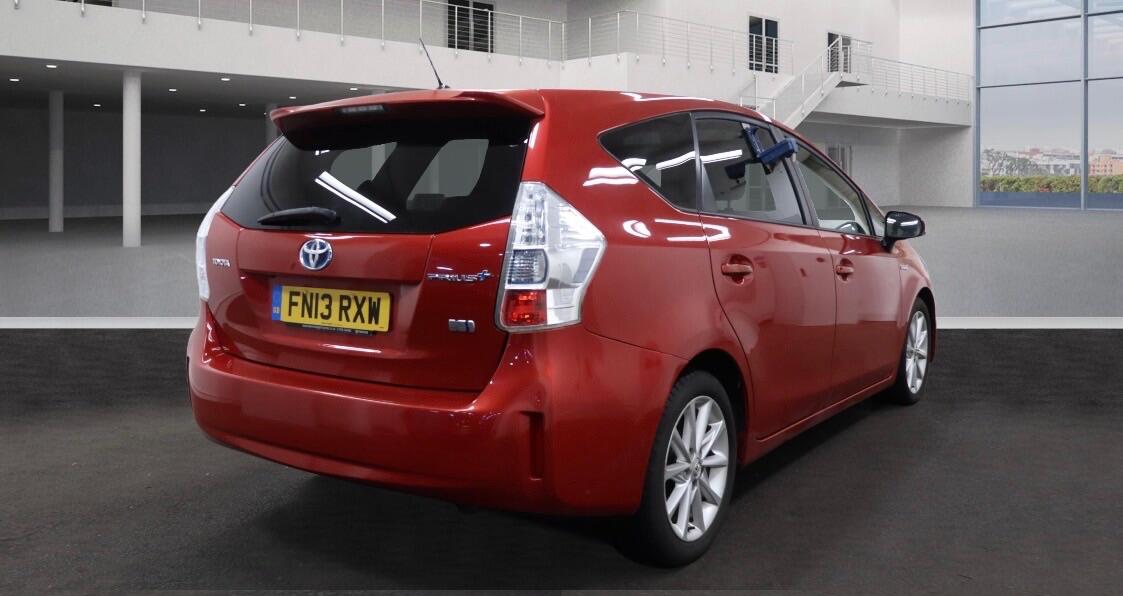 Used Toyota Prius+ 2013 for sale - 77254582: Photo 11