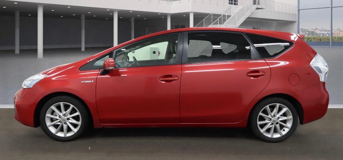 Used Toyota Prius+ 2013 for sale - 77254582: Photo 9