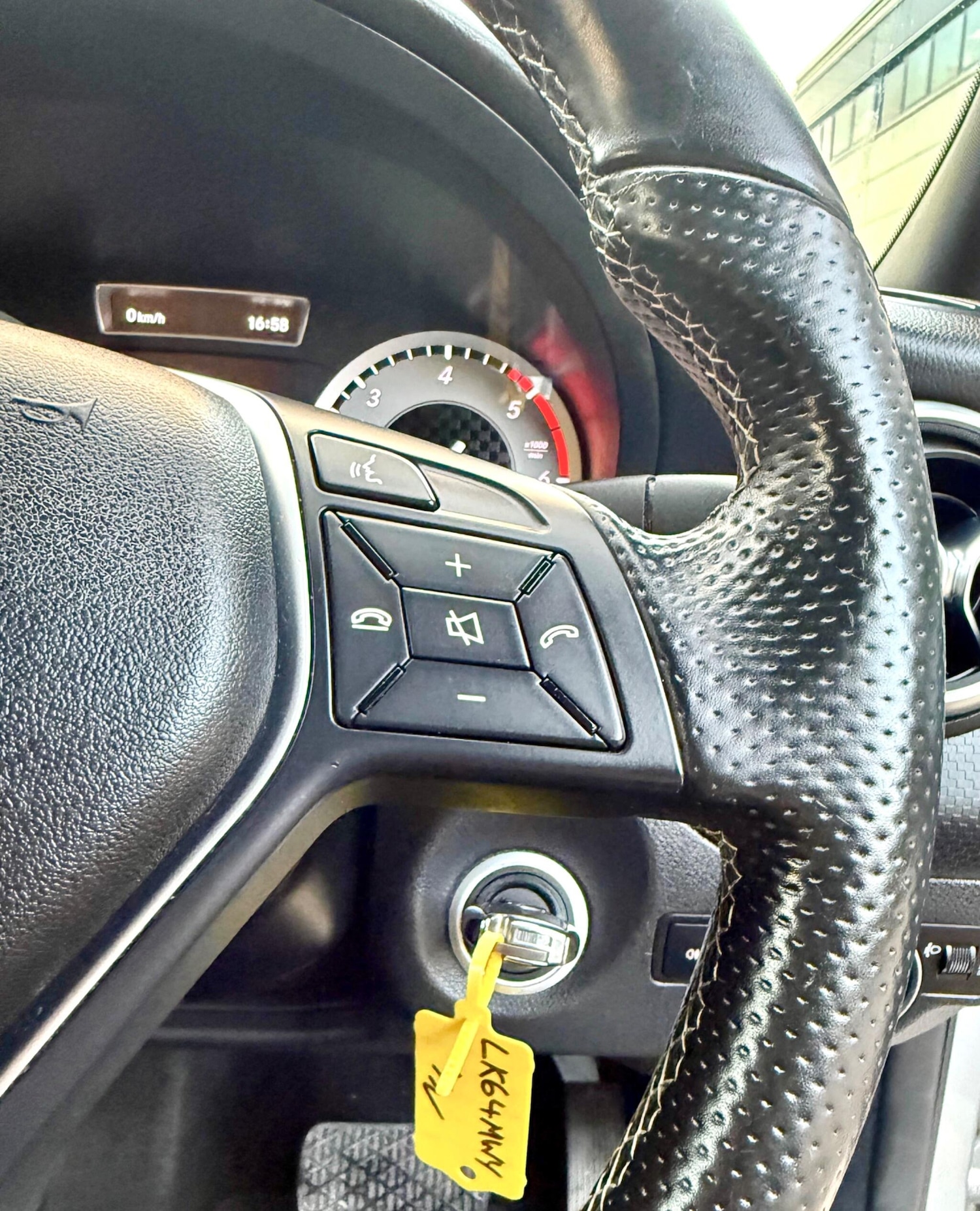 Used Mercedes-Benz A-Class 2014 for sale - 76991630: Photo 15