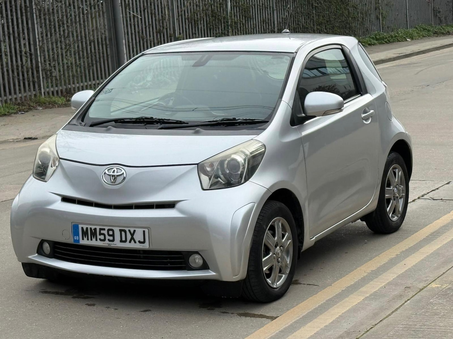 Used Toyota IQ 2010 for sale - 77575298: Photo 14