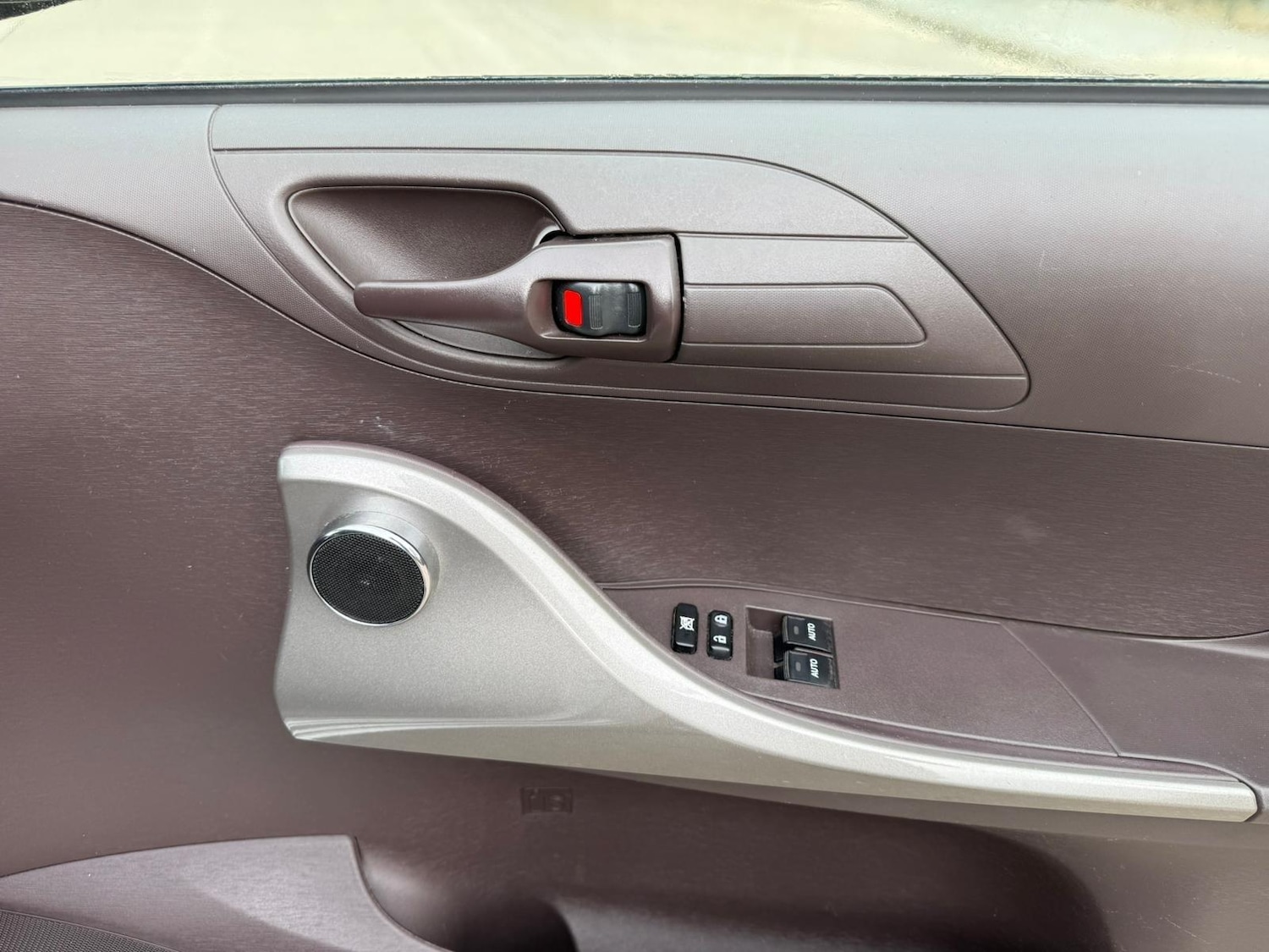 Used Toyota IQ 2010 for sale - 77575298: Photo 15