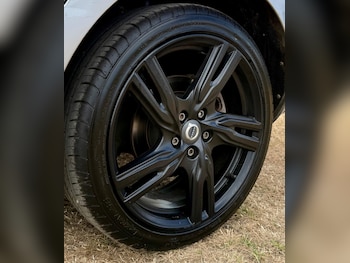 Used Volvo V40 2016 for sale - 77016439: Photo