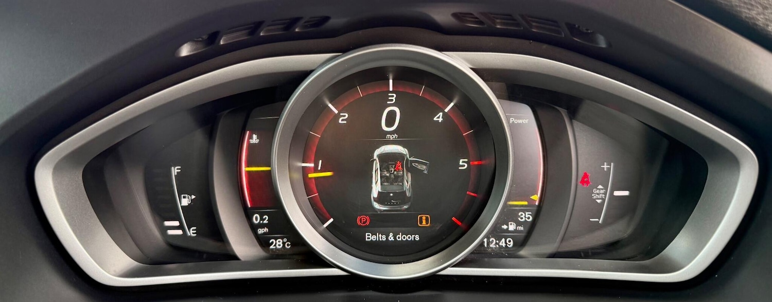 Used Volvo V40 2016 for sale - 77016439: Photo 6