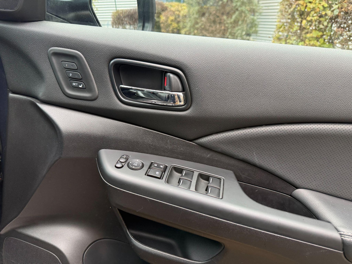 Used Honda CR-V 2015 for sale - 76620072: Photo 15