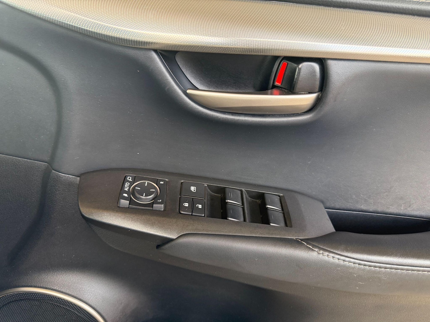 Used Lexus NX 2016 for sale - 75941696: Photo 20