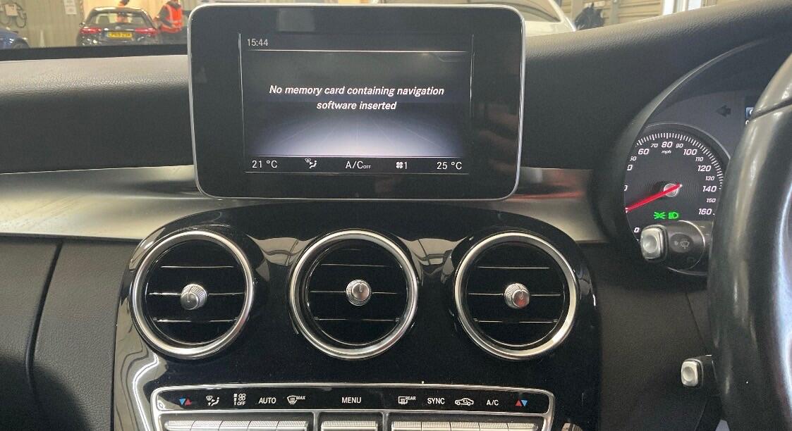 Used Mercedes-Benz C Class 2015 for sale - 77882732: Photo 11