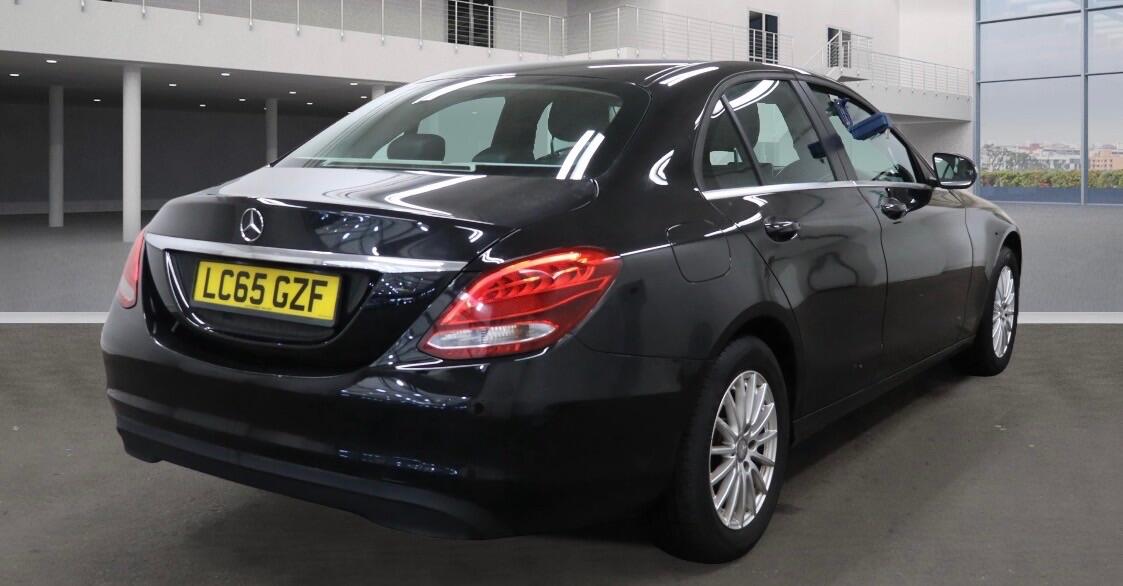 Used Mercedes-Benz C Class 2015 for sale - 77882732: Photo 9