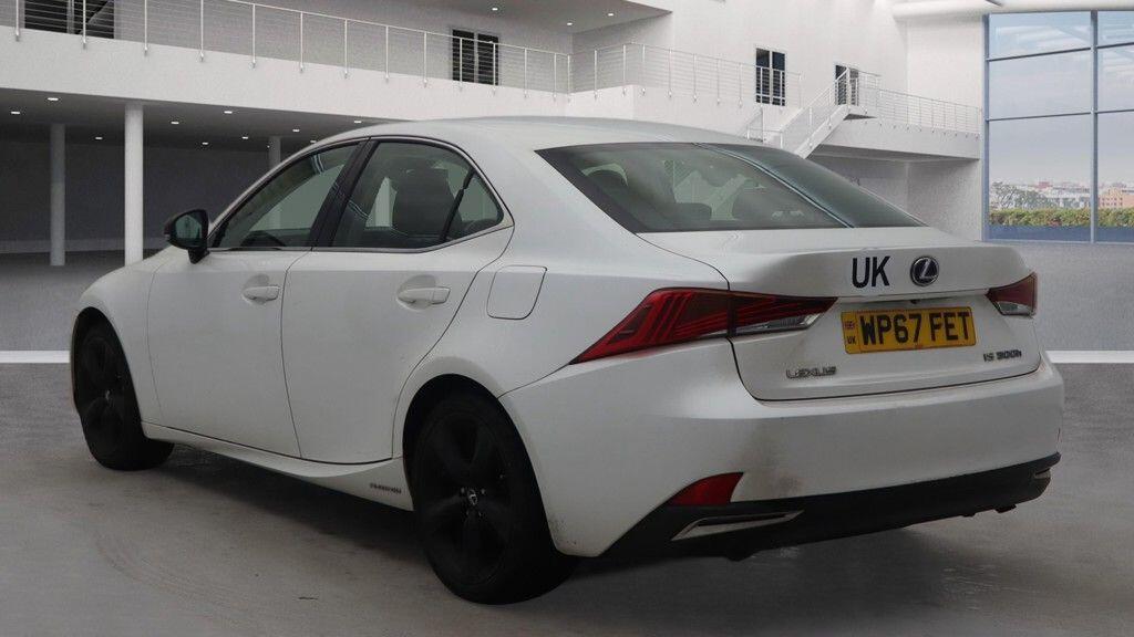 Used Lexus IS 2017 for sale - 77387335: Photo 2