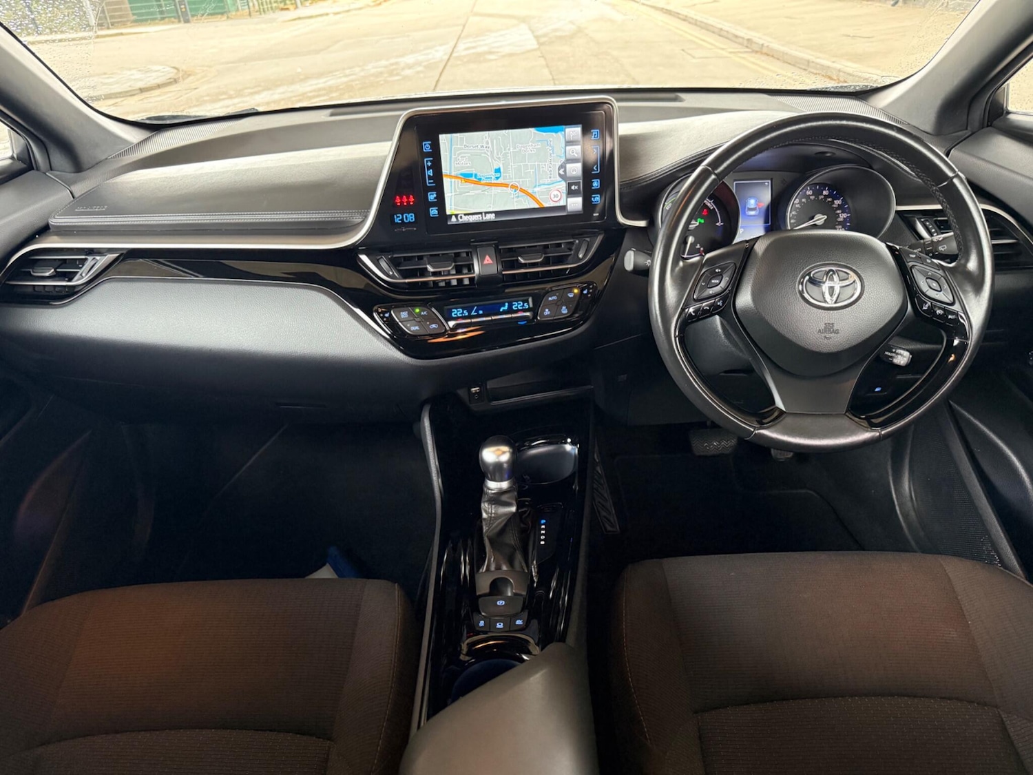 Used Toyota C-HR 2019 for sale - 76260573: Photo 10