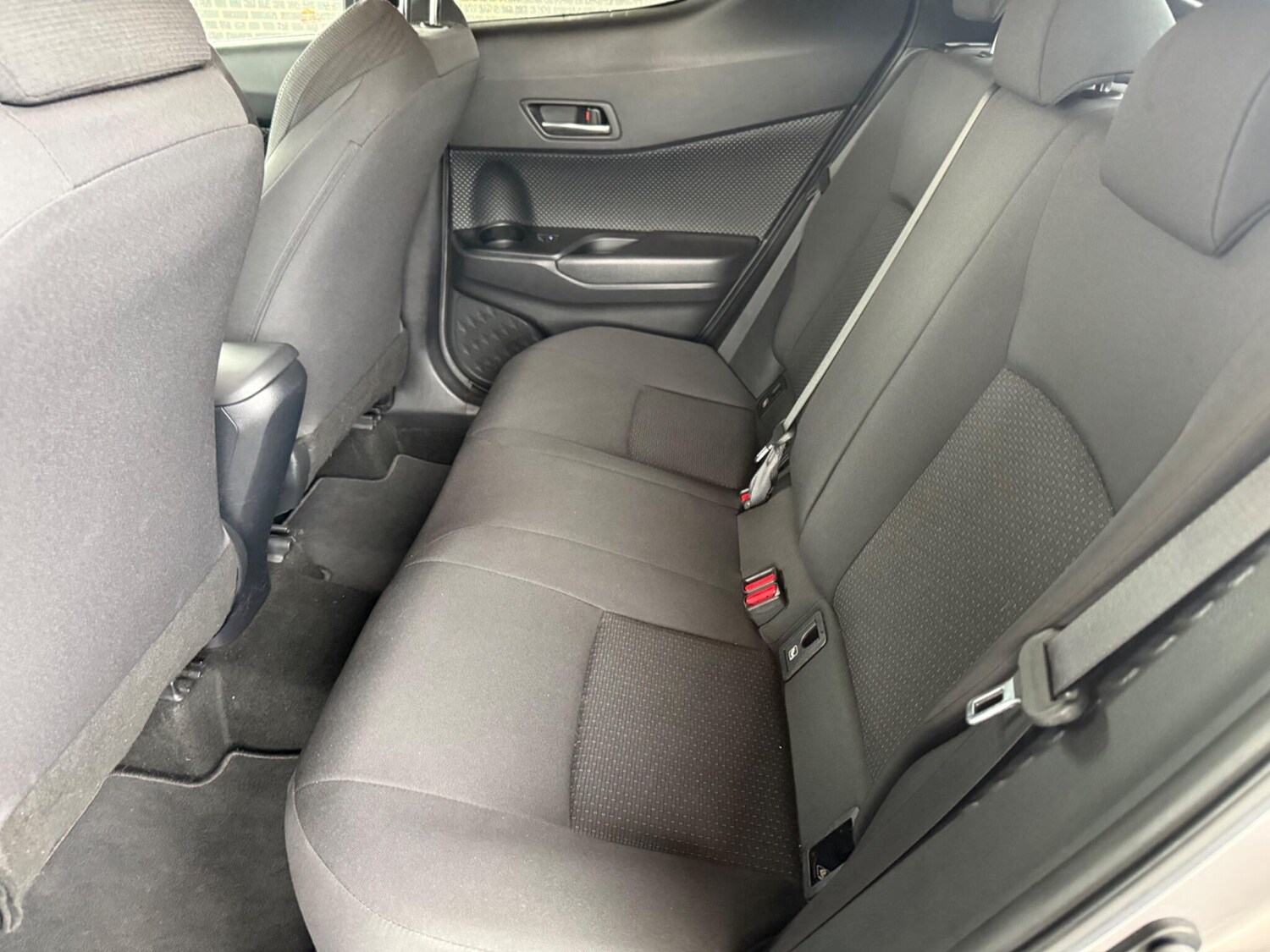 Used Toyota C-HR 2019 for sale - 76260573: Photo 14