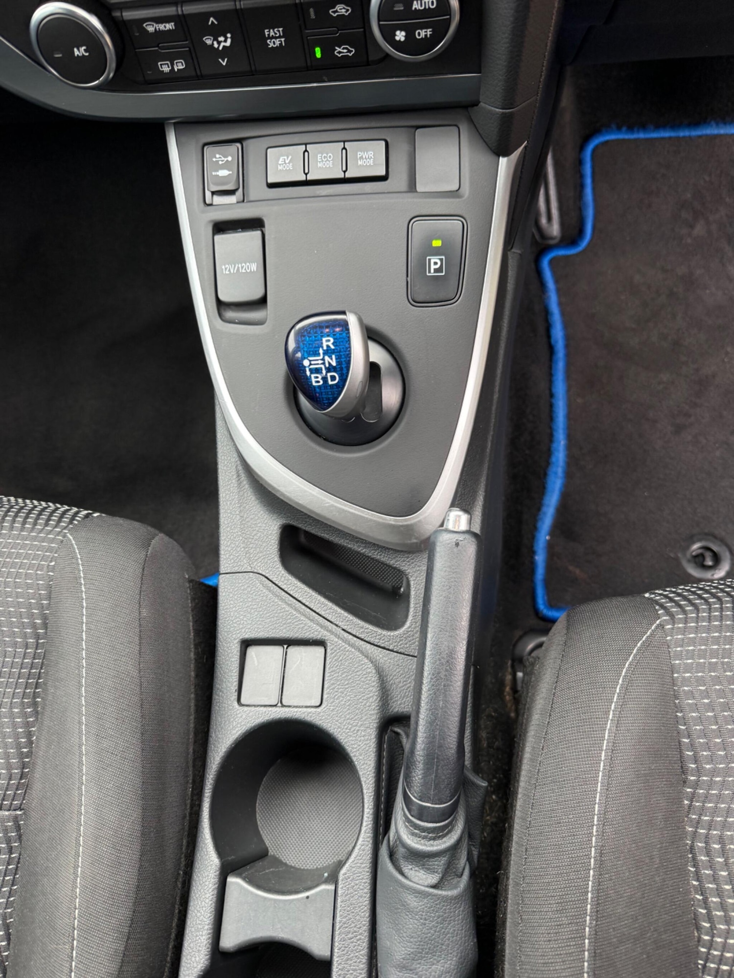 Used Toyota Auris 2015 for sale - 76326424: Photo 11