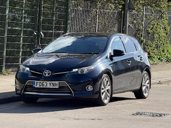 Used Toyota Auris 2014 for sale - 77882622: Photo