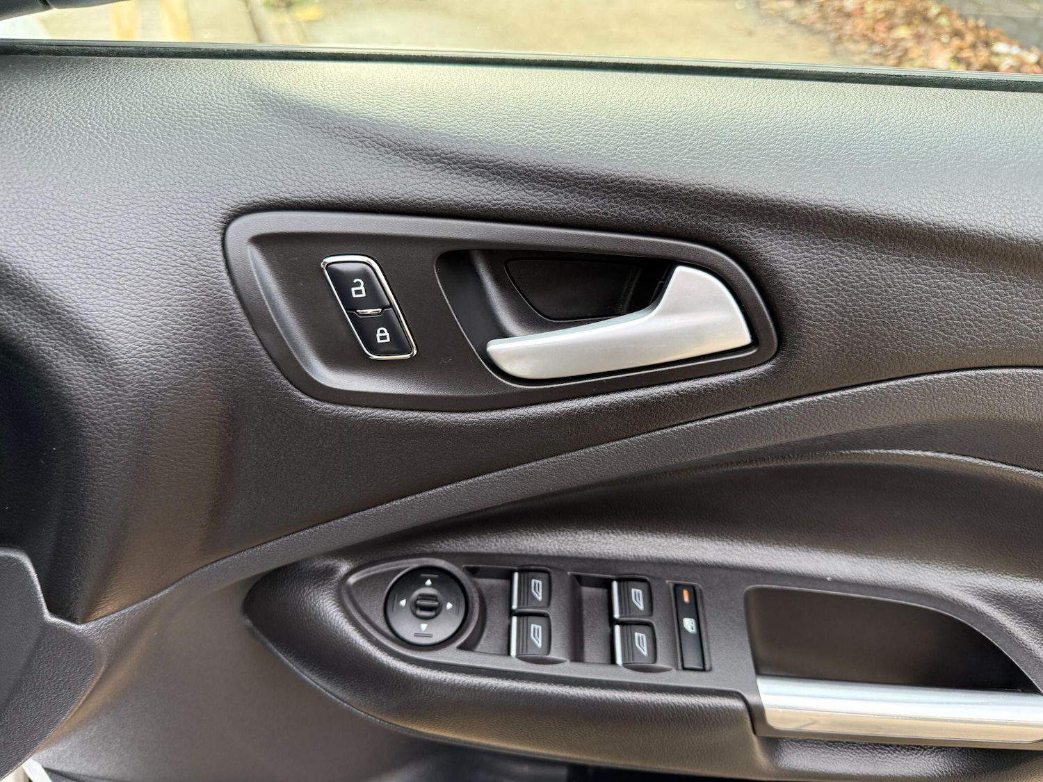 Used Ford Kuga 2015 for sale - 76619922: Photo 12