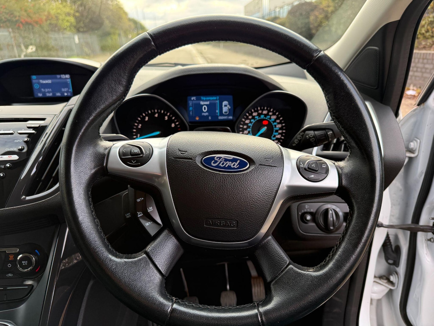 Used Ford Kuga 2015 for sale - 76619922: Photo 26