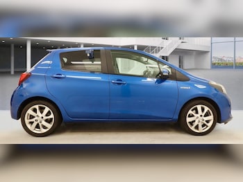 Used Toyota Yaris 2014 for sale - 77455113: Photo