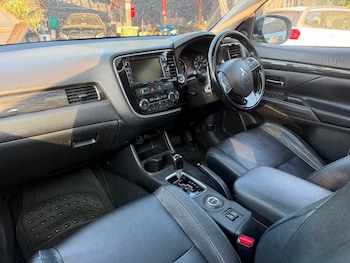 Used Mitsubishi Outlander 2016 for sale - 79564791: Photo