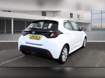 Used Toyota Yaris 2021 for sale - 76728383: Photo