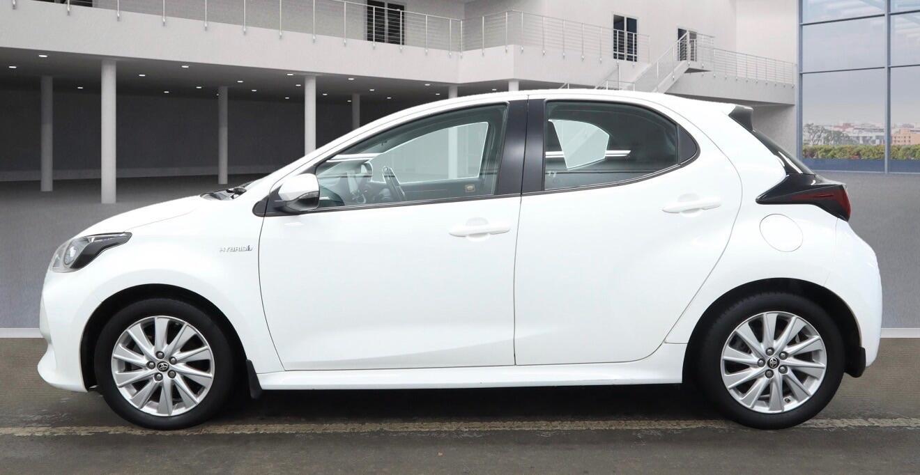 Used Toyota Yaris for sale - 76728383: Photo 3