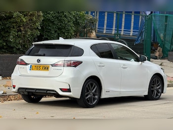 Used Lexus CT 2015 for sale - 76167333: Photo 2