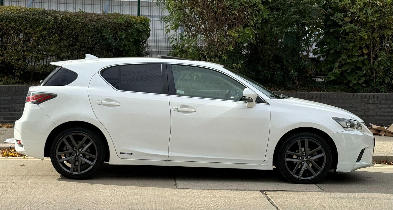 Used Lexus CT 2015 for sale - 76167333: Photo 3