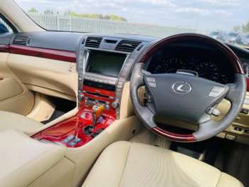 (58) - 5.0 600h V8 L CVT 4WD Euro 5 (s/s) 4dr