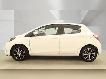 Used Toyota Yaris 2020 for sale - 79848040: Photo