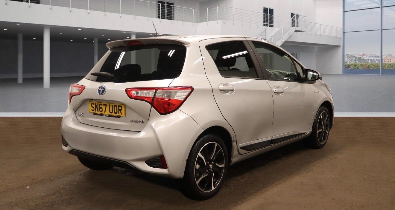 Used Toyota Yaris 2017 for sale - 77081383: Photo 5