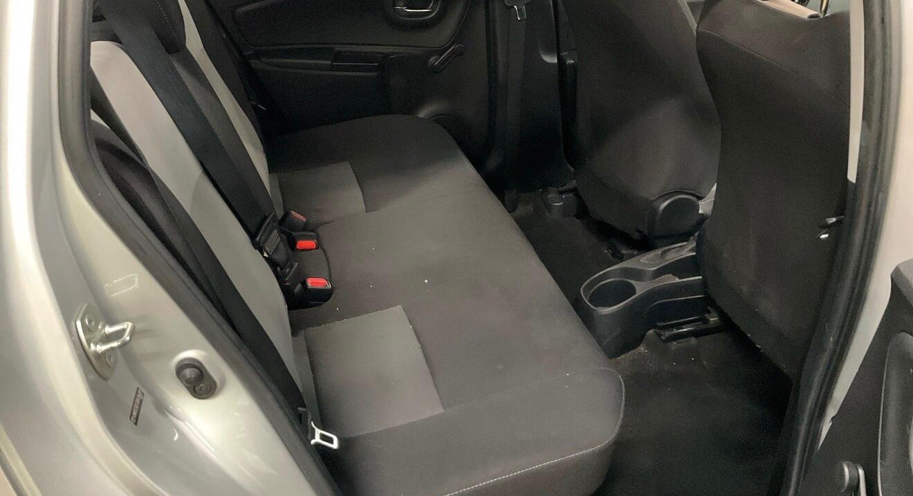 Used Toyota Yaris 2017 for sale - 77081383: Photo 8