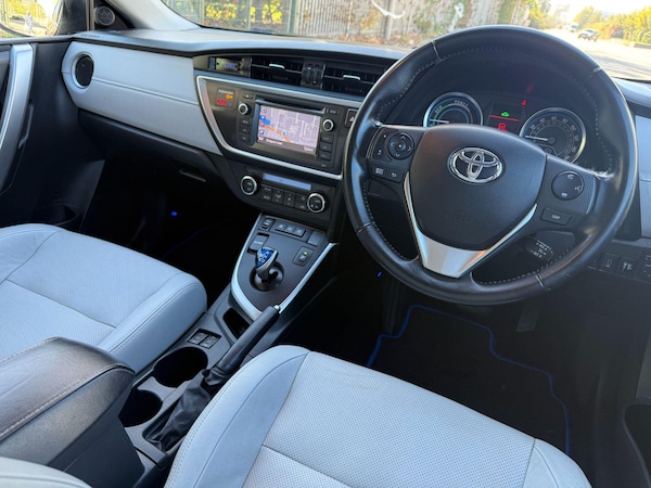 Used Toyota Auris 2014 for sale - 76121666: Photo 1