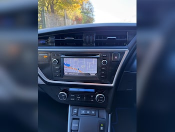 Used Toyota Auris 2014 for sale - 76121666: Photo 4