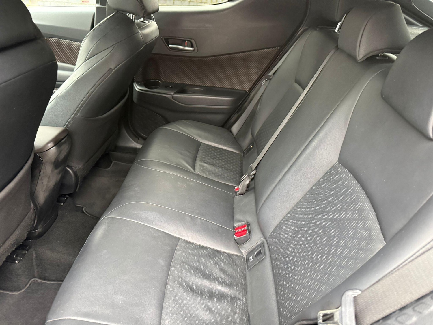 Used Toyota C-HR 2019 for sale - 77120050: Photo 15