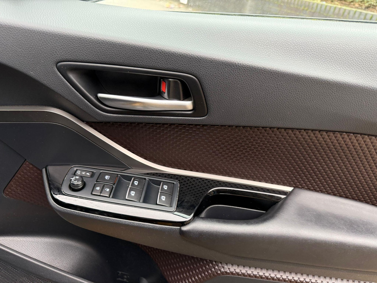 Used Toyota C-HR 2019 for sale - 77120050: Photo 24